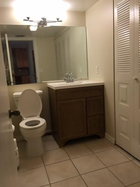 8140 Thames Boulevard, Unit D Boca Raton, FL 33433 - Photo 5 of 14 Photo 5