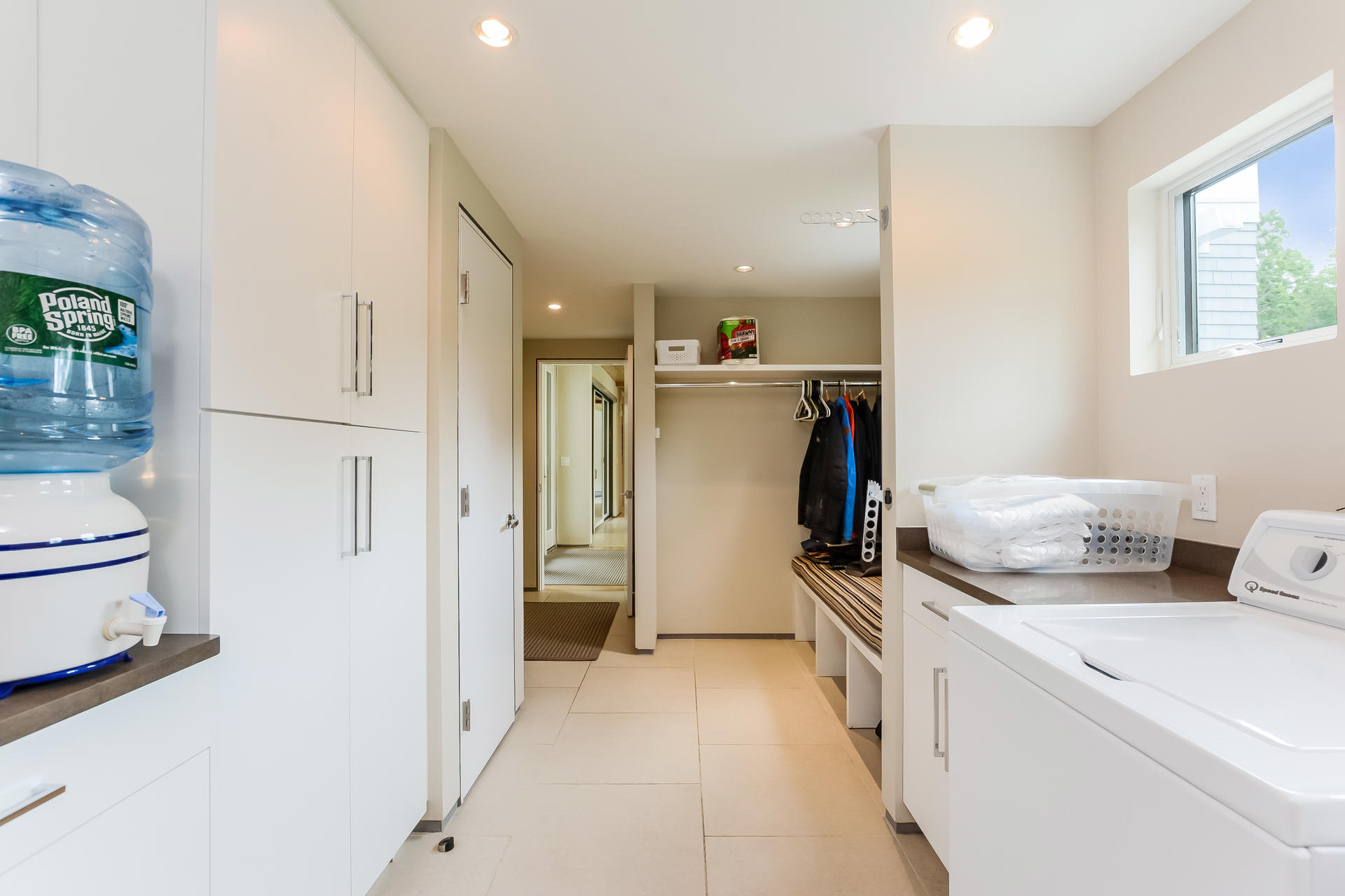 37 The Hunt Circle Mashpee, MA 02649 - Photo 26 of 73 a kitchen with a refrigerator and a stove