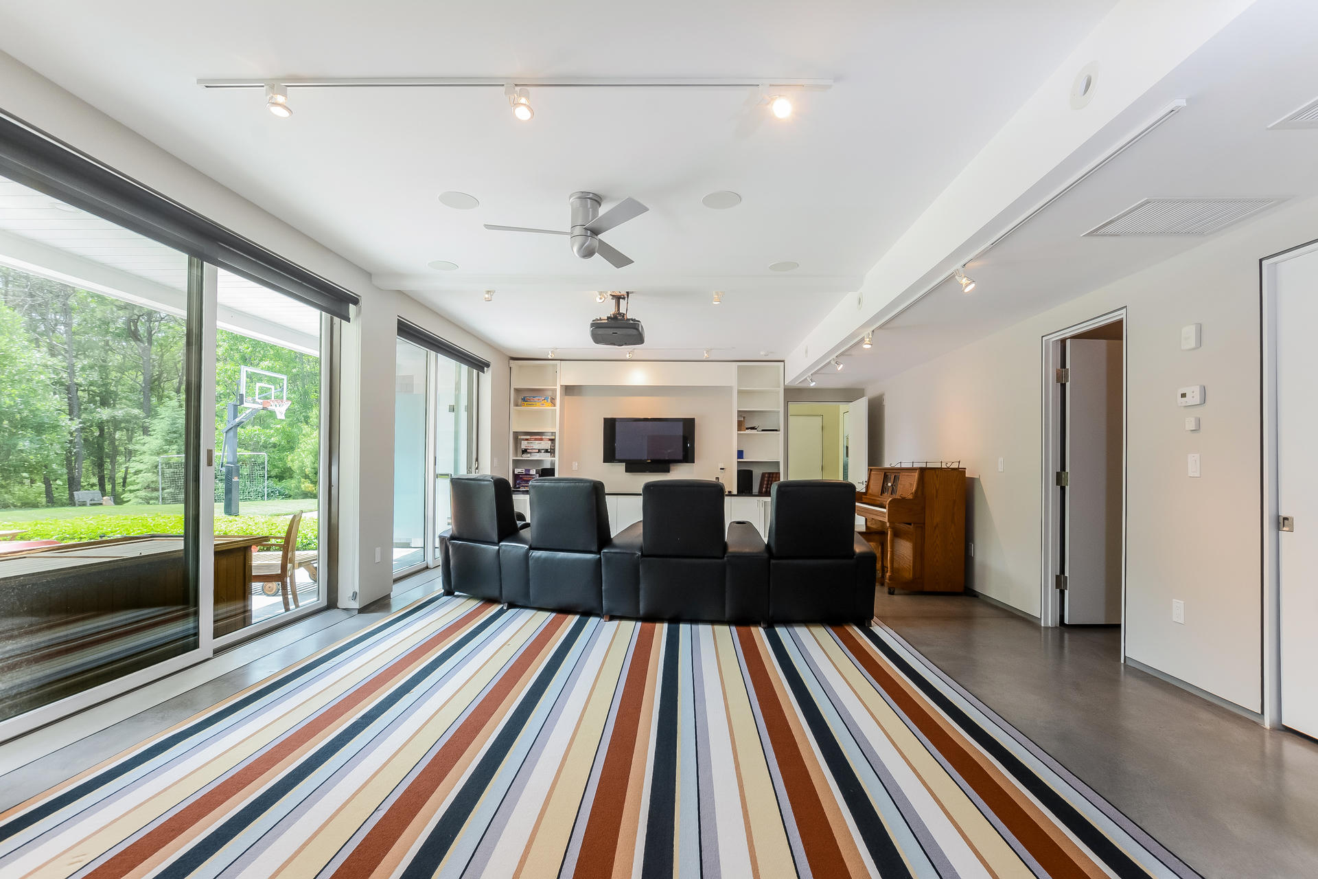 37 The Hunt Circle Mashpee, MA 02649 - Photo 44 of 73 020-photo-family-room-9320482