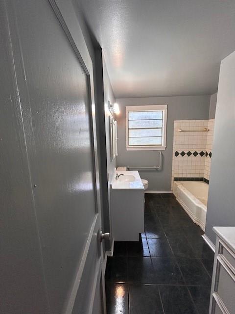 2524 Merwin Street Shreveport, LA 71103 - Photo 5 of 7 a view of a bathroom with bathtub and window