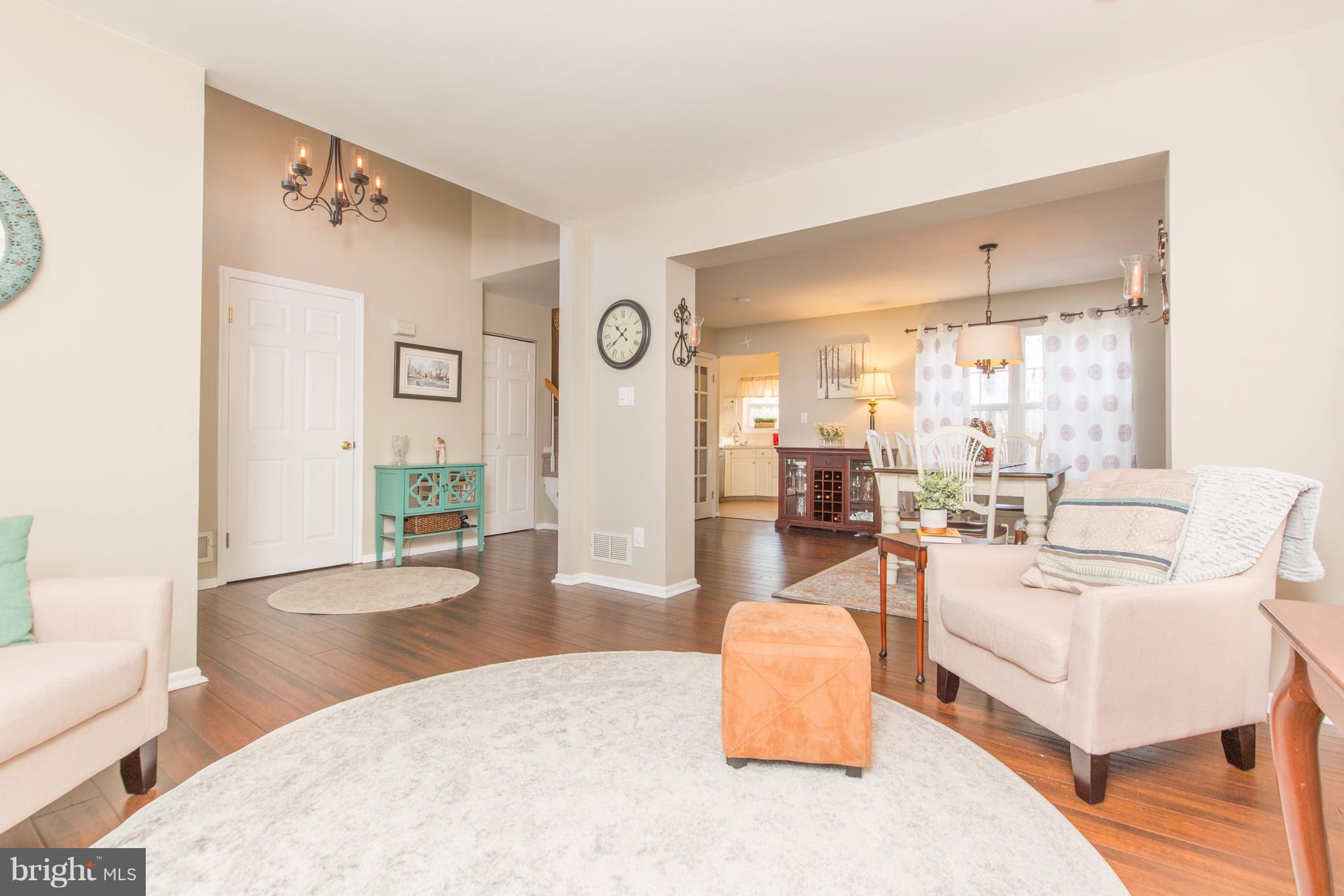68 Kristopher Drive Hamilton, NJ 08620 - Photo 4 of 40 Living room