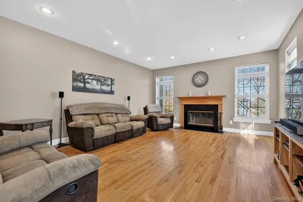 $799,000 | 47 Willets Way, Newburgh, NY 12550