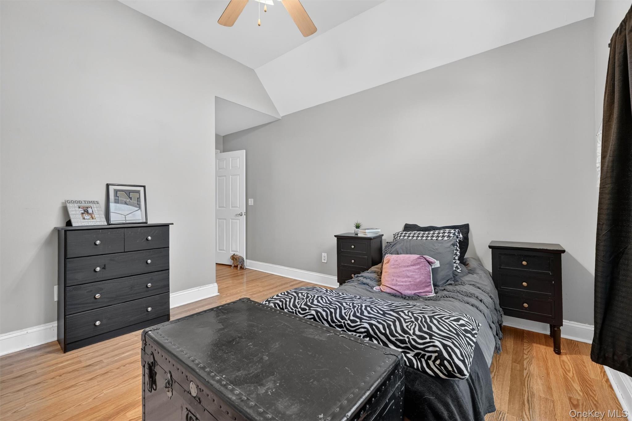 47 Willets Way Newburgh, NY 12550 - Photo 25 of 50 a bedroom with a bed and a dresser