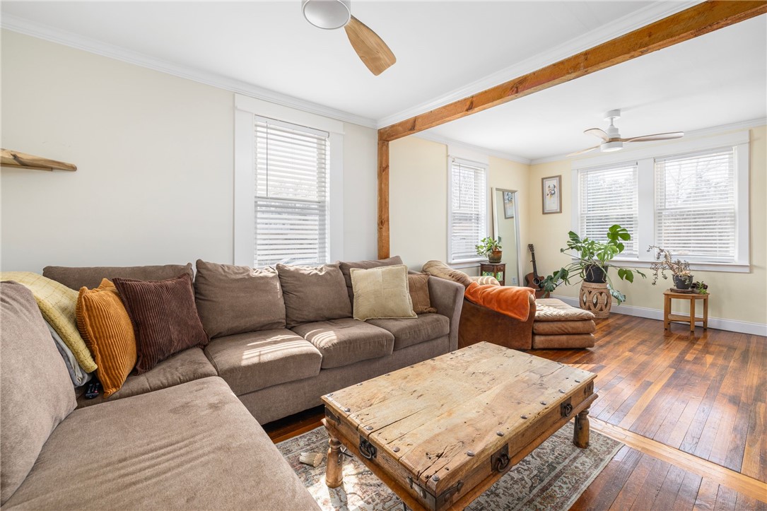 4588 Main Road Tiverton, RI 02878 - Photo 13 of 35 Family Room