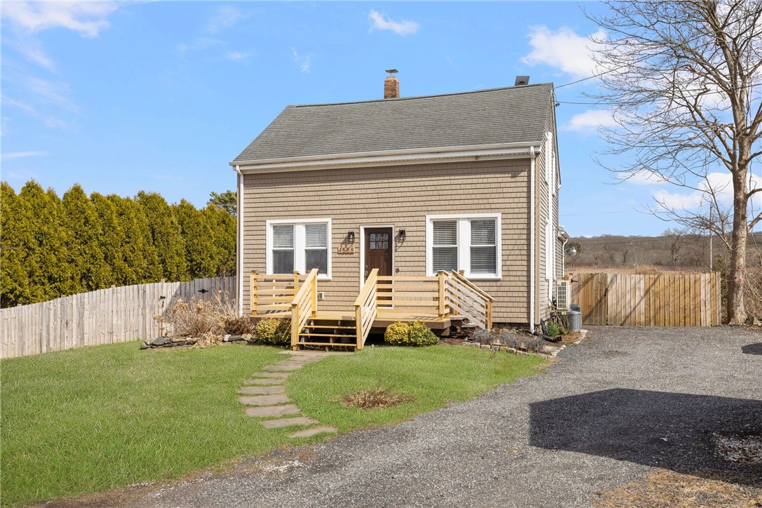 4588 Main Road Tiverton, RI 02878 - Photo 35 of 35 Front Exterior