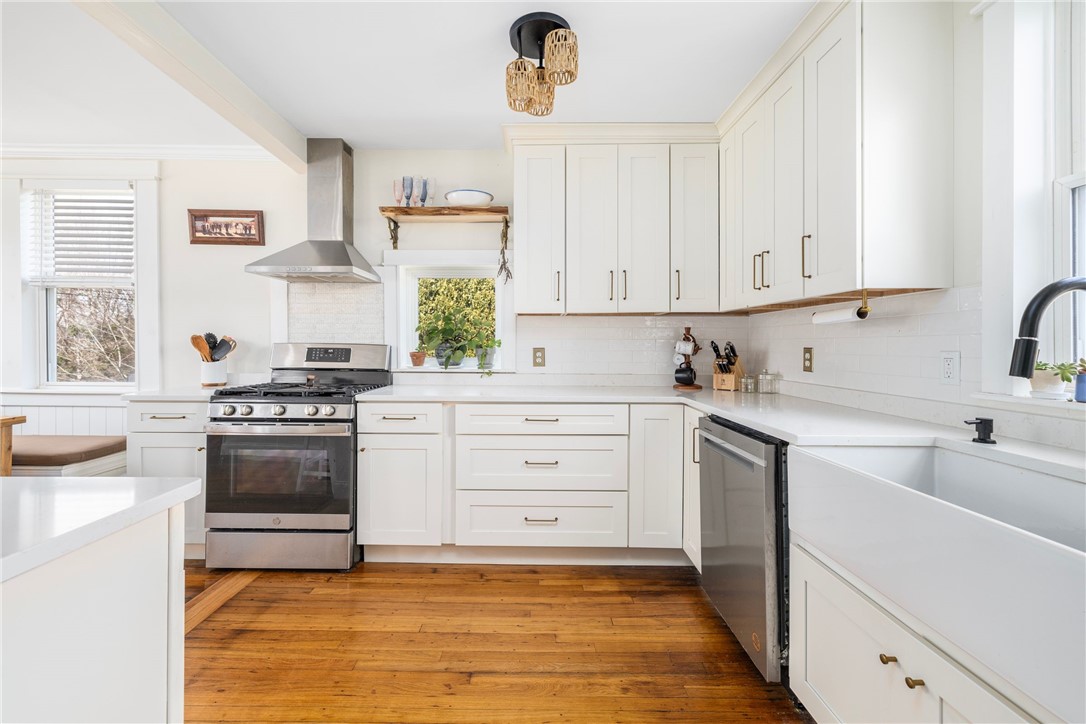 4588 Main Road Tiverton, RI 02878 - Photo 10 of 35 Kitchen