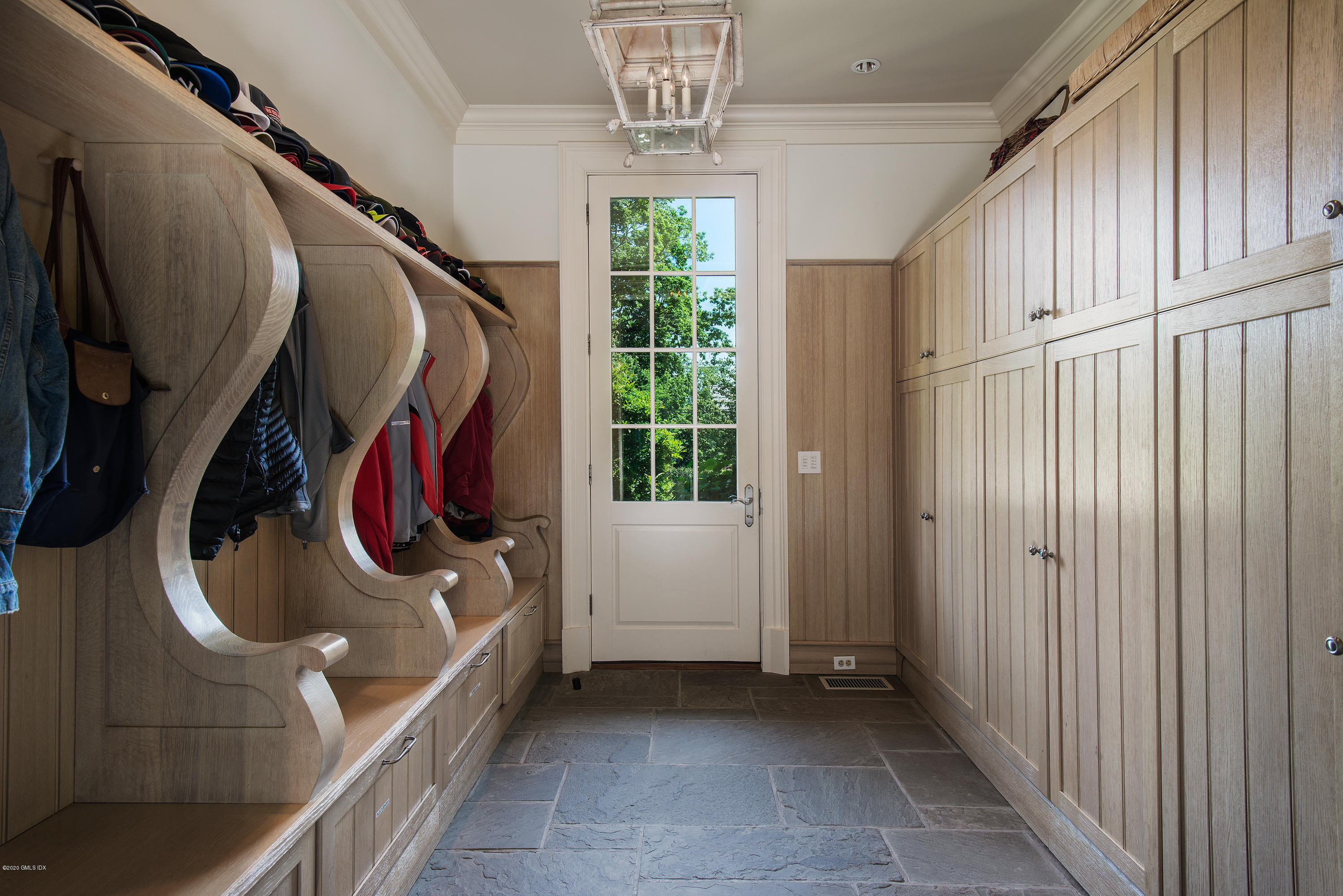 Undisclosed Address Greenwich, CT 06830 - Photo 16 of 38 060920-P28