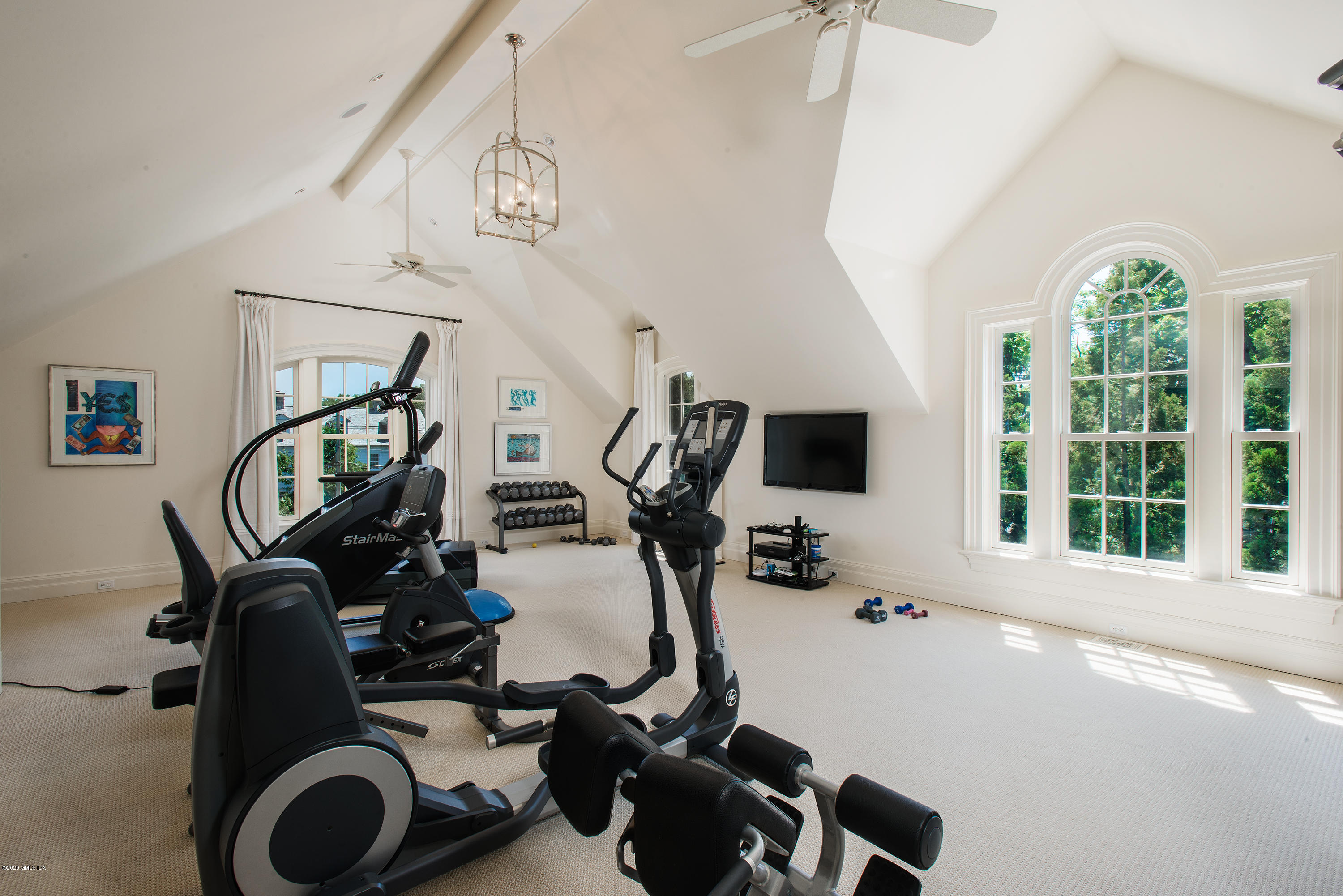 Undisclosed Address Greenwich, CT 06830 - Photo 22 of 38 060920-P26