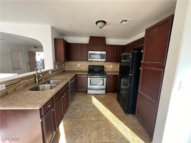 $2,500 | 6577 East Escatawpa Bay Court, Las Vegas, NV 89122