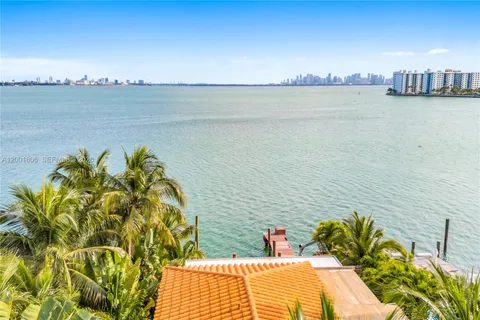 $5,500,000 | Isle of Normandy Miami View, Miami Beach, FL 33141