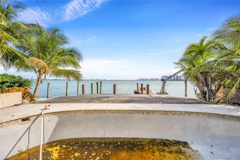 $5,500,000 | Isle of Normandy Miami View, Miami Beach, FL 33141