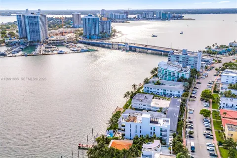 $5,500,000 | Isle of Normandy Miami View, Miami Beach, FL 33141