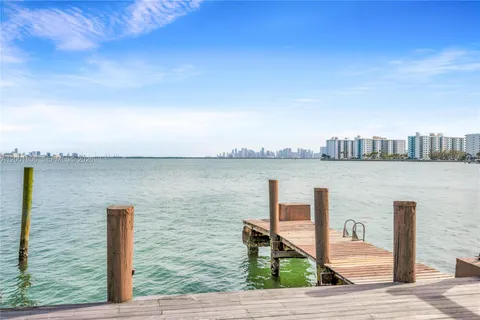 $5,500,000 | Isle of Normandy Miami View, Miami Beach, FL 33141