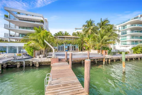 $5,500,000 | Isle of Normandy Miami View, Miami Beach, FL 33141