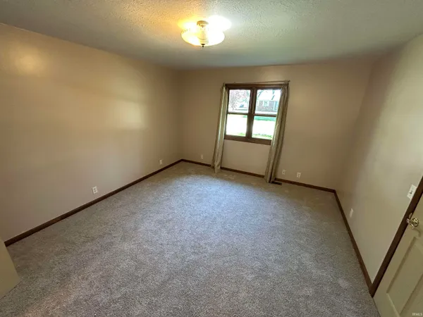$209,900 | 502 Grant Street, Monroe City, IN 47557
