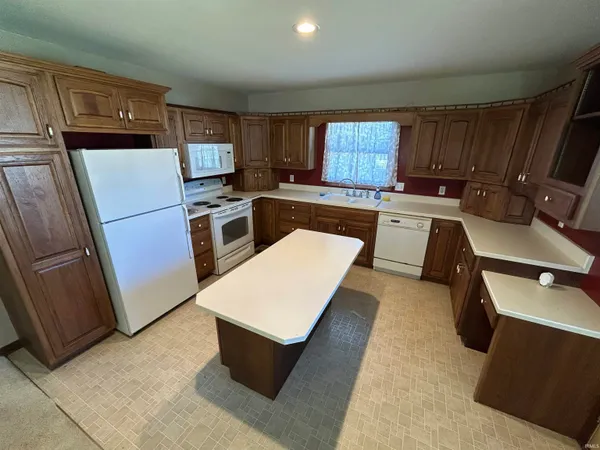 $209,900 | 502 Grant Street, Monroe City, IN 47557