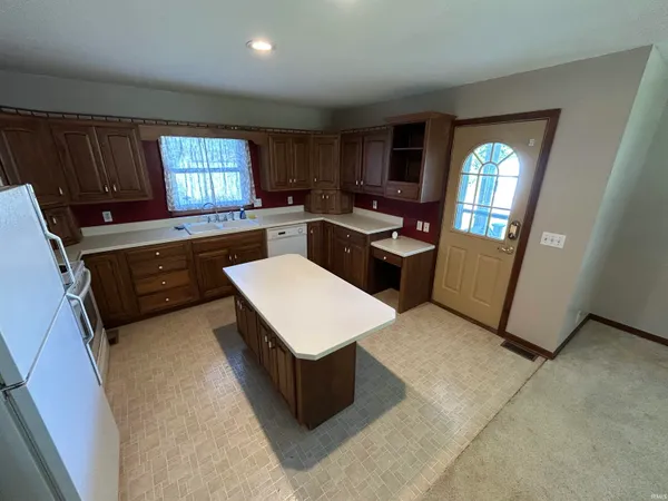 $209,900 | 502 Grant Street, Monroe City, IN 47557