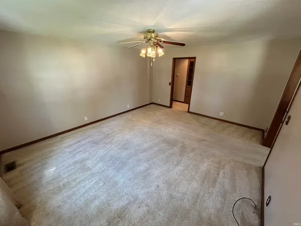 $209,900 | 502 Grant Street, Monroe City, IN 47557
