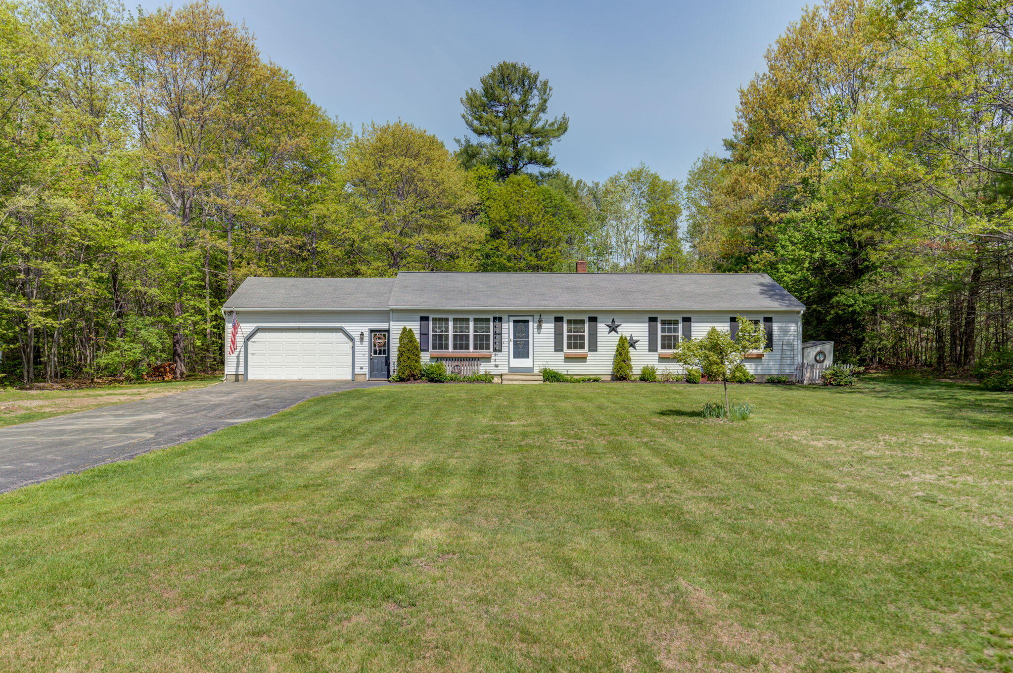 12 High Point Circle Buxton, ME 04093 - Photo 1 of 40 Maine_Waterfront_Real Estate_Tru Brit Re