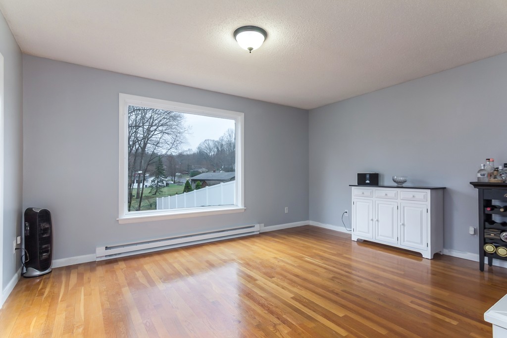 310 3rd Ridge Road Wallingford, CT 06492 - Photo 8 of 30