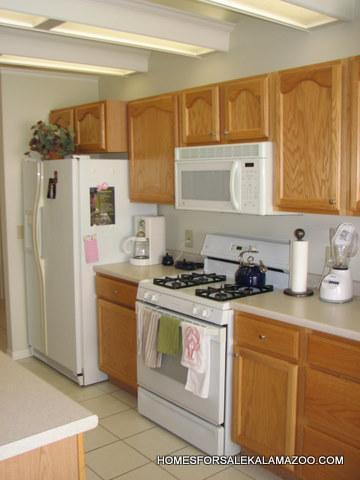 54720 Ridgeview Circle Paw Paw, MI 49079 - Photo 8 of 17 Additional Photo