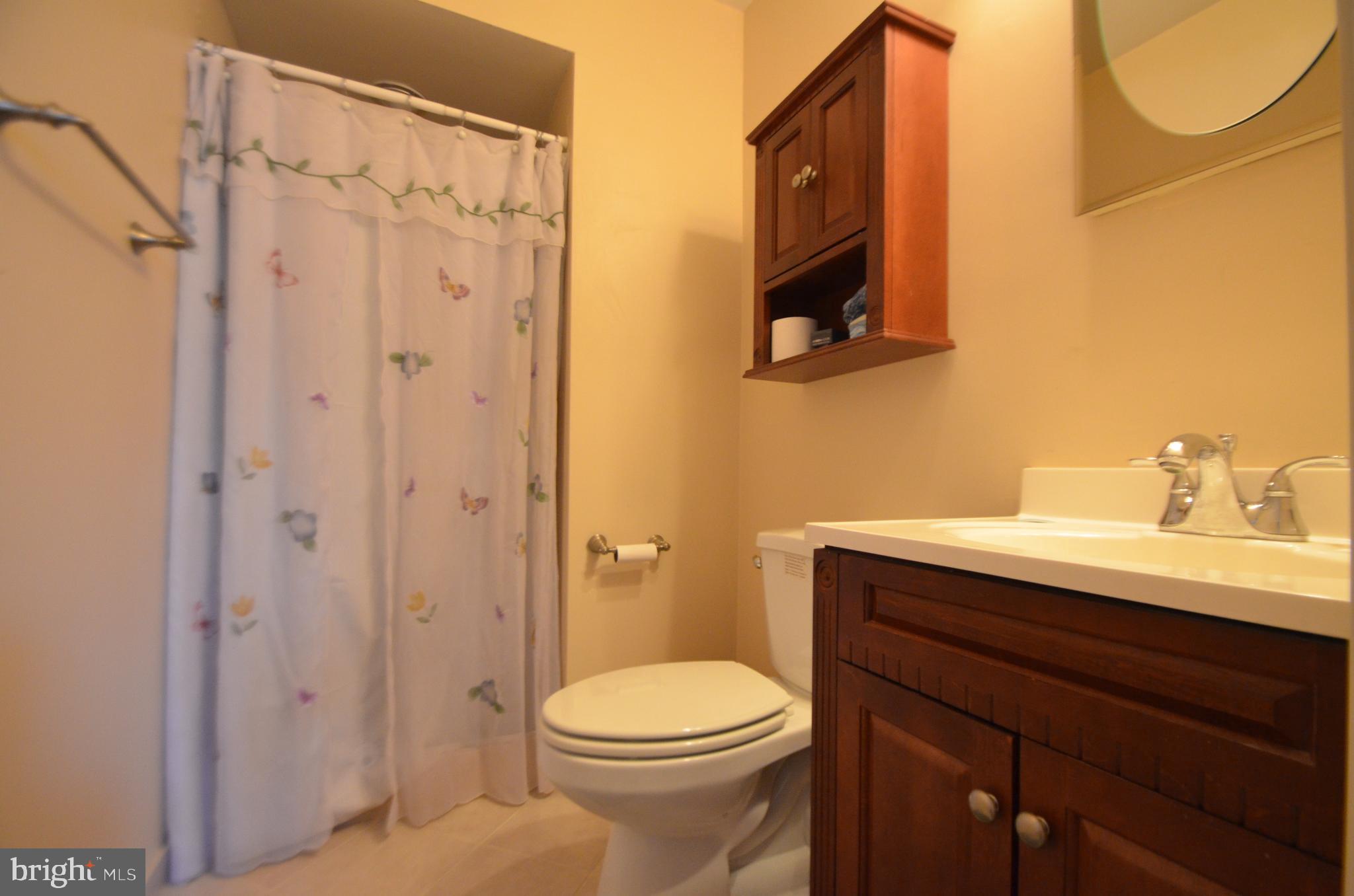 1995 Aster Road Macungie, PA 18062 - Photo 15 of 17 Gallery Image 15