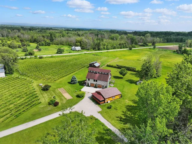 $975,000 | 85 Shrine Road, Isle La Motte, VT 05463