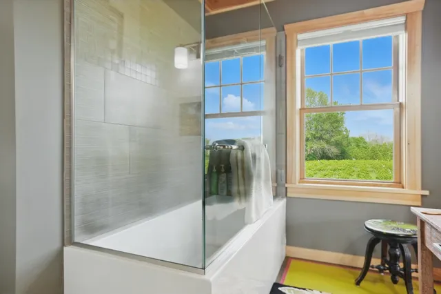 $975,000 | 85 Shrine Road, Isle La Motte, VT 05463