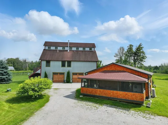$975,000 | 85 Shrine Road, Isle La Motte, VT 05463