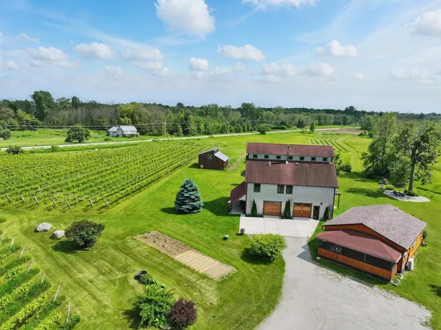 $975,000 | 85 Shrine Road, Isle La Motte, VT 05463