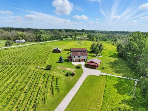 $975,000 | 85 Shrine Road, Isle La Motte, VT 05463