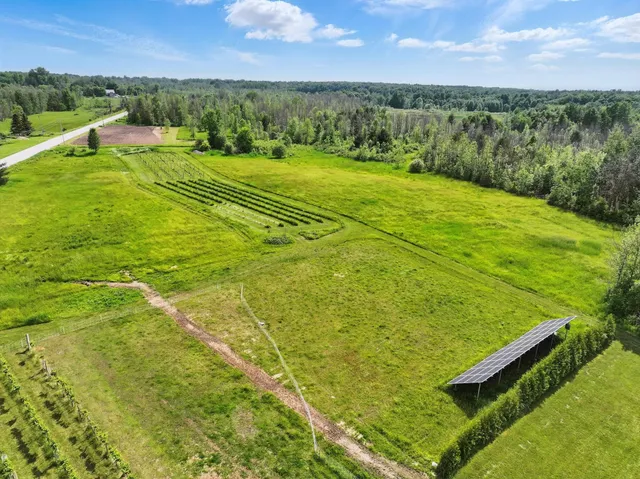 $975,000 | 85 Shrine Road, Isle La Motte, VT 05463