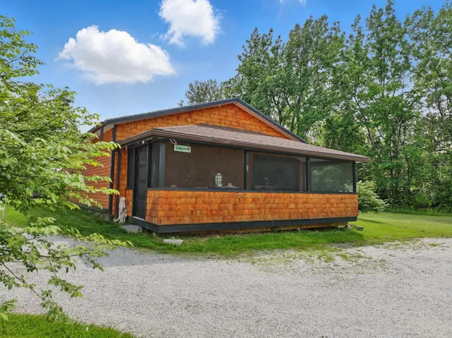 $975,000 | 85 Shrine Road, Isle La Motte, VT 05463