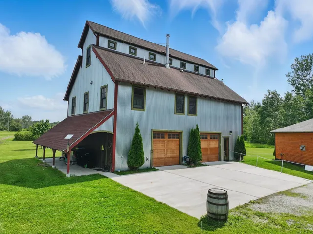 $975,000 | 85 Shrine Road, Isle La Motte, VT 05463