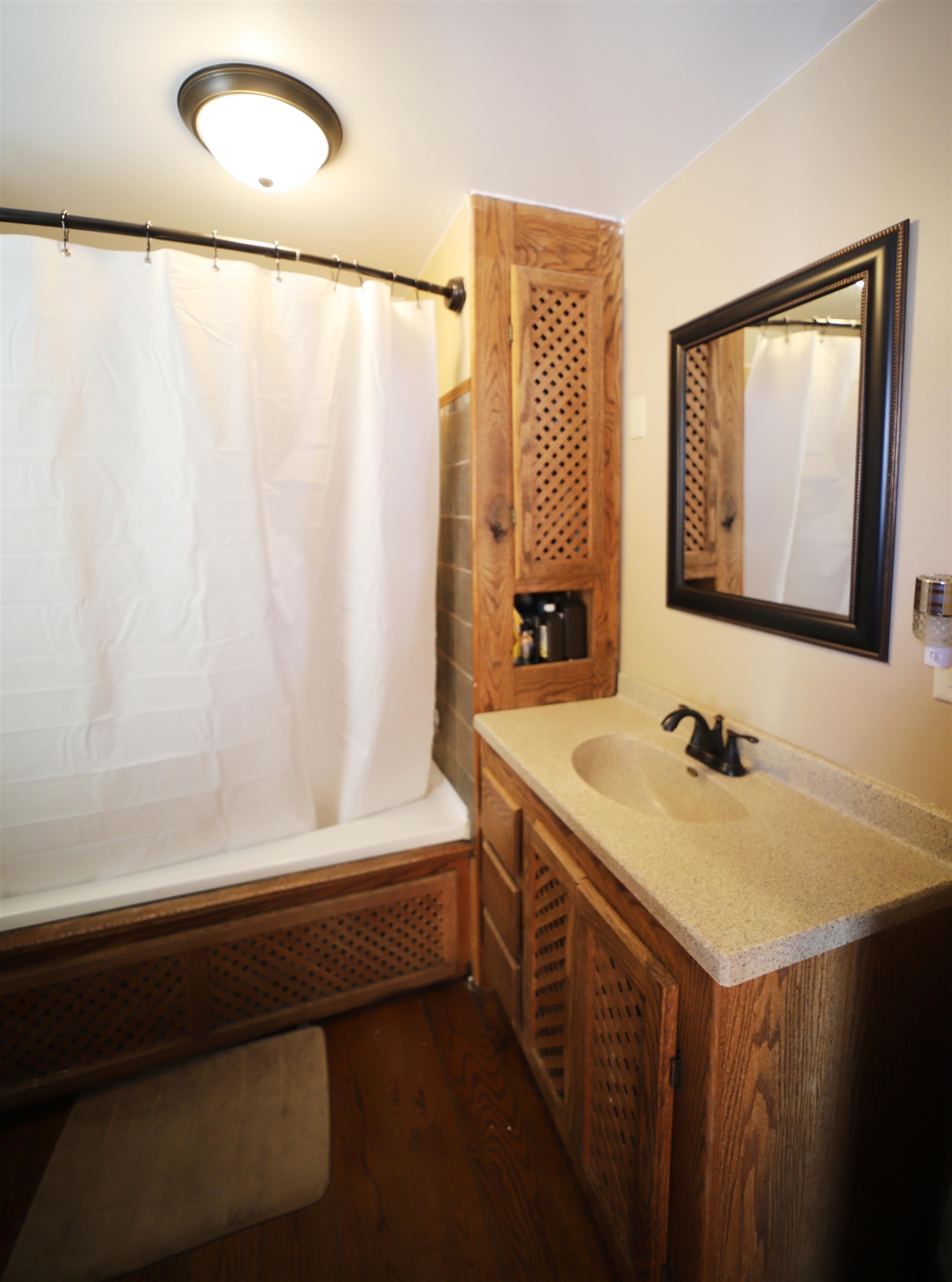 215 South McKinley Road Flushing, MI 48433 - Photo 12 of 22 50100711-11.JPG