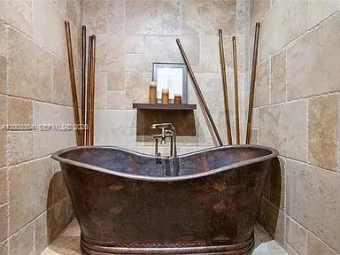 $5,000 | 8978 Northwest 152nd Lane, Miami Lakes, FL 33018