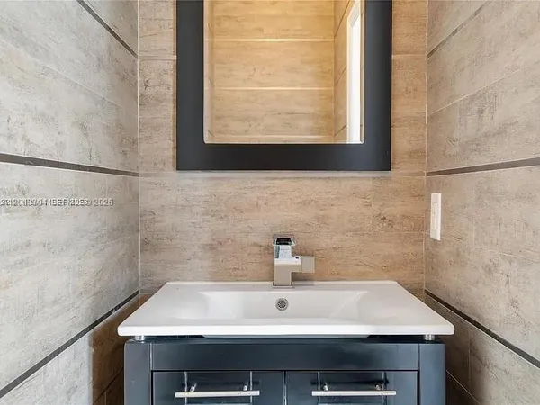 $5,000 | 8978 Northwest 152nd Lane, Miami Lakes, FL 33018