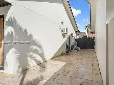 $5,000 | 8978 Northwest 152nd Lane, Miami Lakes, FL 33018