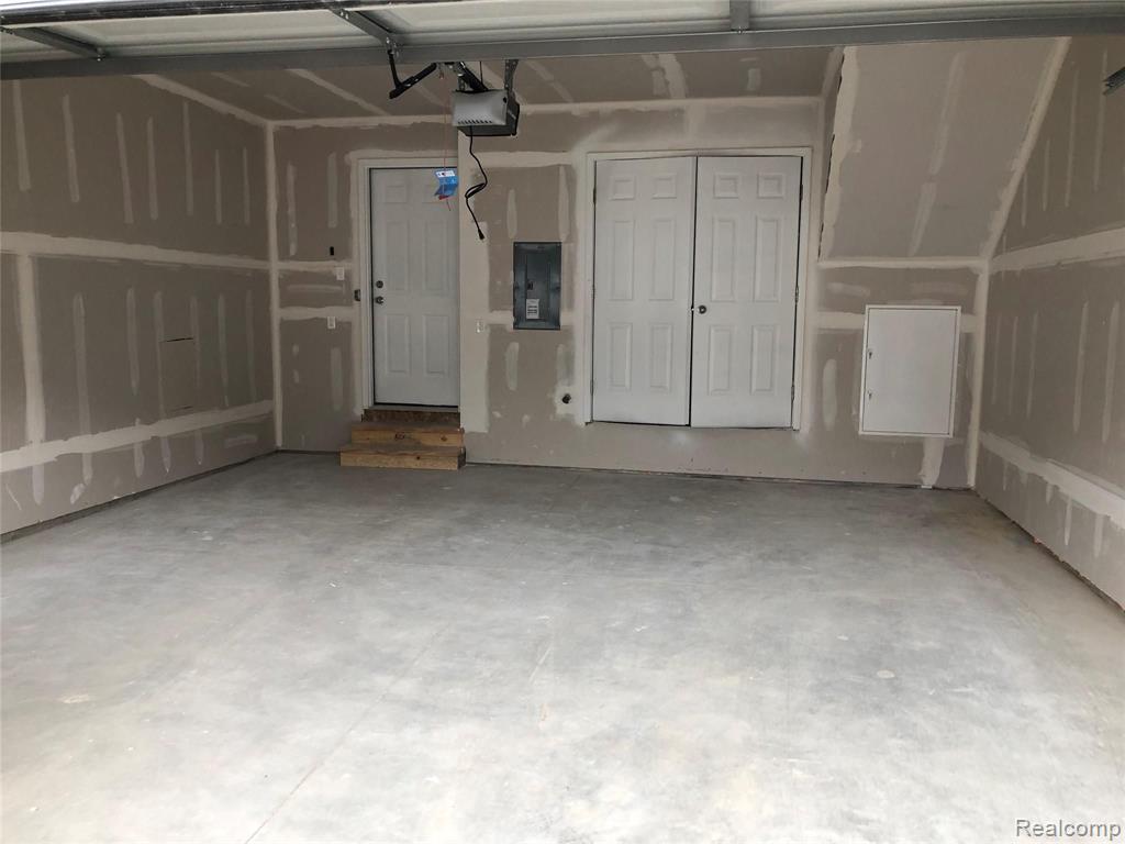 2500 Normandy Road Royal Oak, MI 48073 - Photo 2 of 20