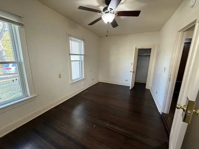 $1,100 | 323 North West Street, Unit A, Waukegan, IL 60085