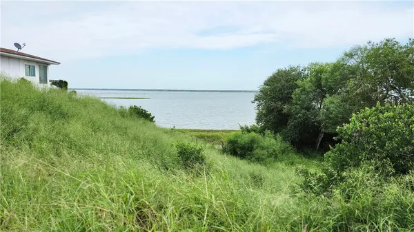 $68,000 | 211 South Vista Drive, Sandia, TX 78383