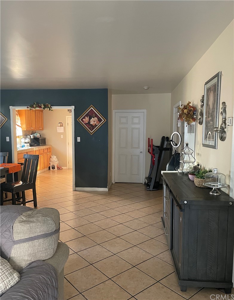 111 East Cedar Street Compton, CA 90220 - Photo 6 of 7 a view of a livingroom with furniture and windows