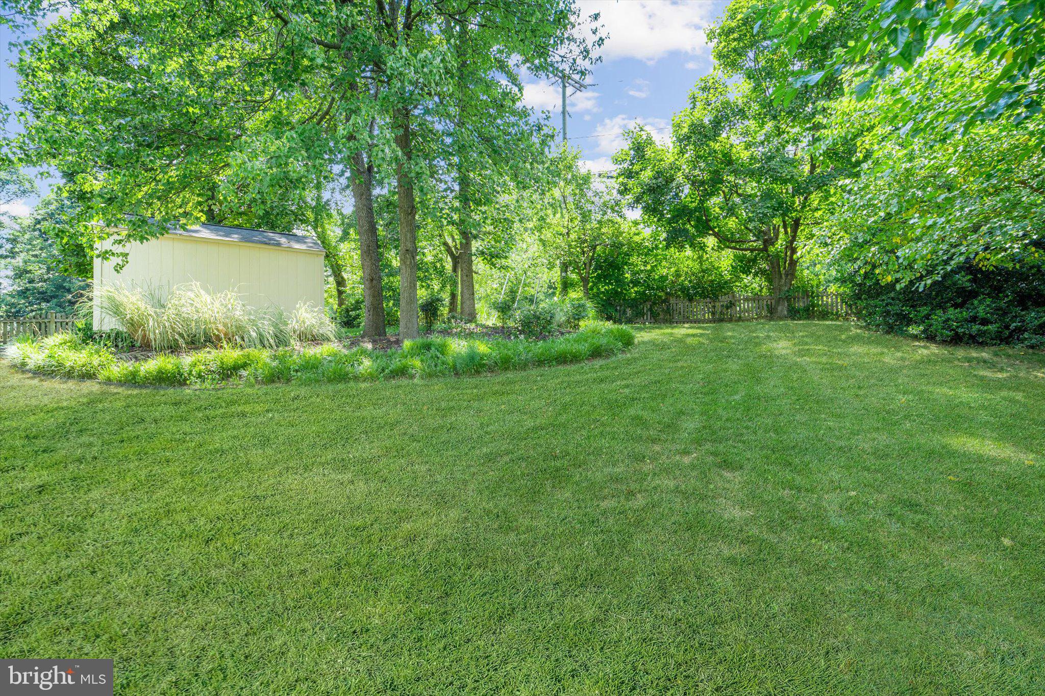 7561 Vogels Way Springfield, VA 22153 - Photo 73 of 79 BACK YARD - View 2