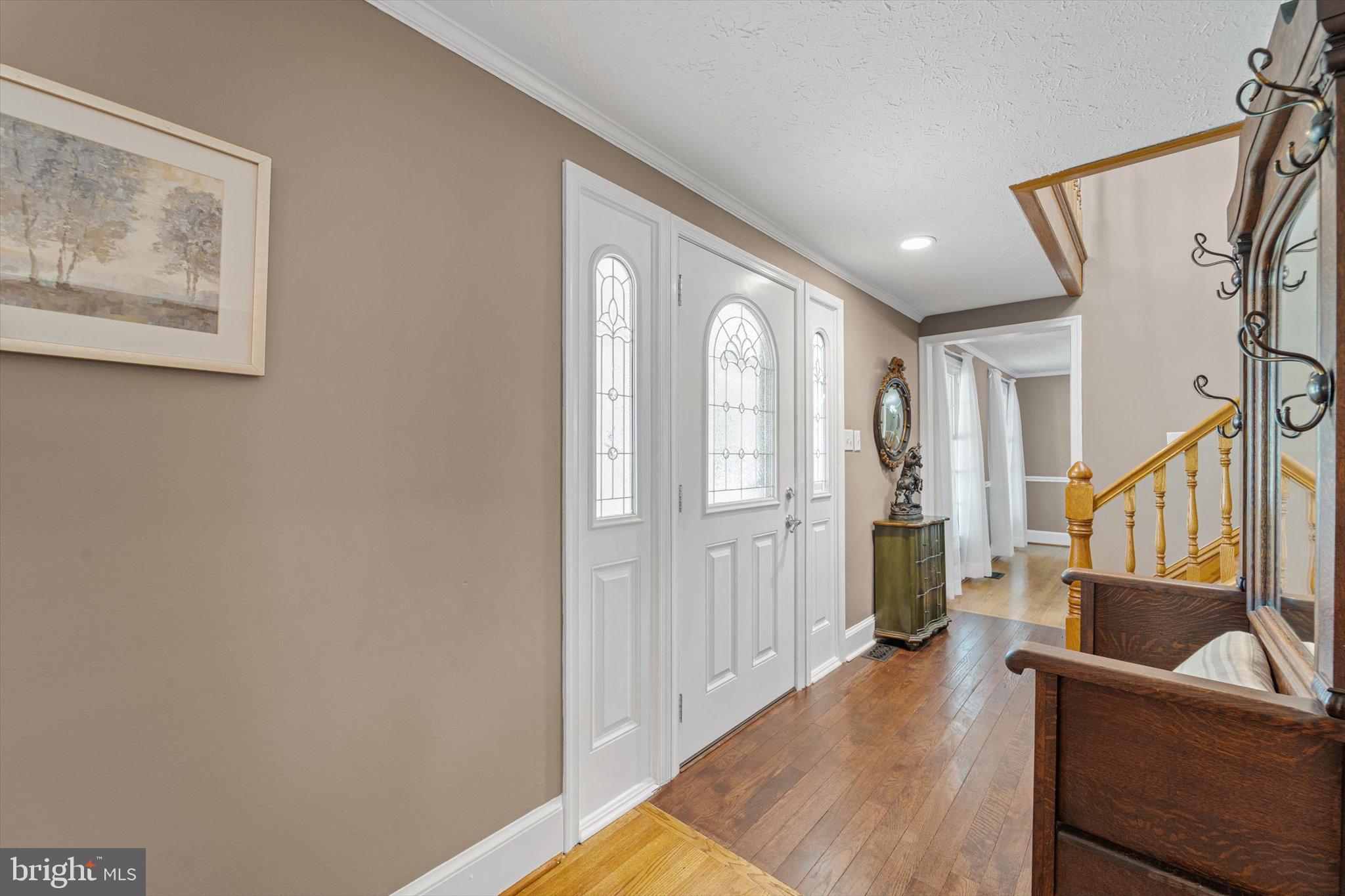 7561 Vogels Way Springfield, VA 22153 - Photo 9 of 79 FOYER