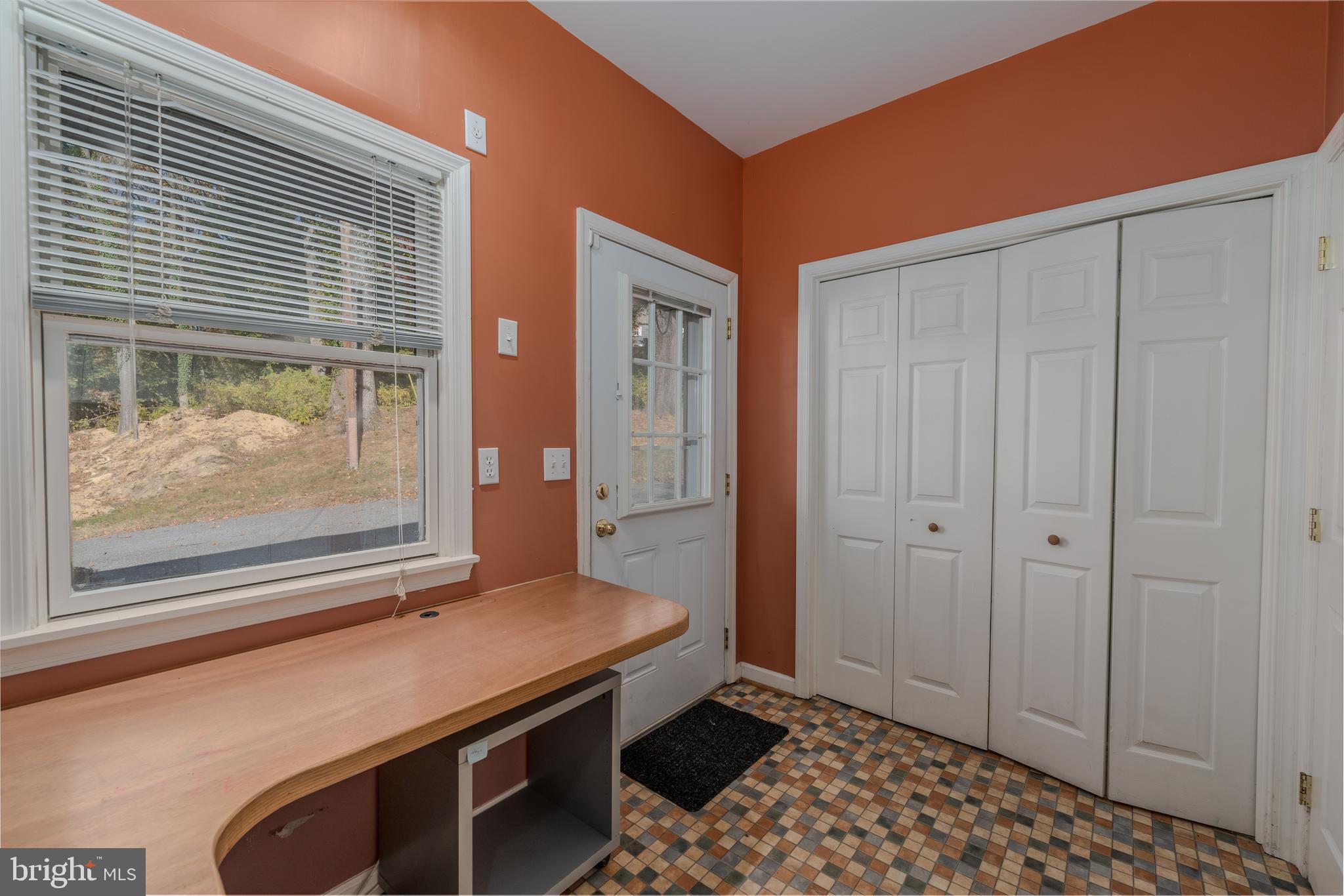 1012 Poplar Hill Road Baltimore, MD 21210 - Photo 29 of 42 a room that has a bed and a window