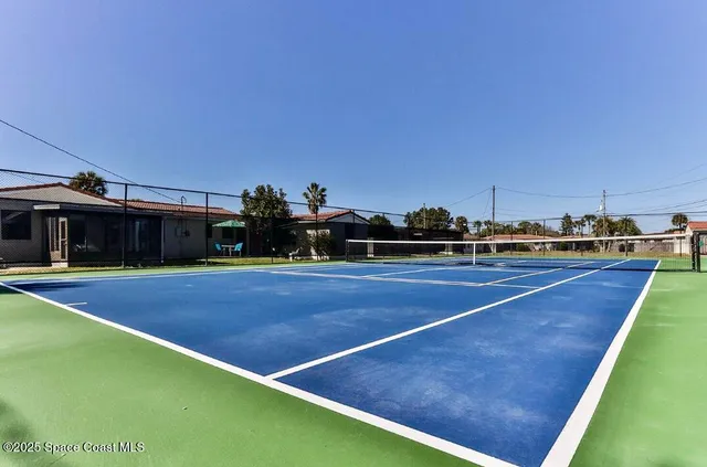 a view of a tennis court