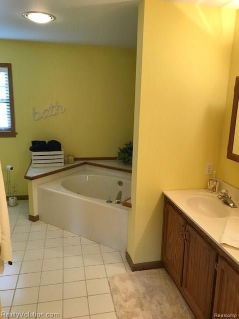 3424 Wynns Mill Road Metamora, MI 48455 - Photo 7 of 28 IMG_3498.jpg