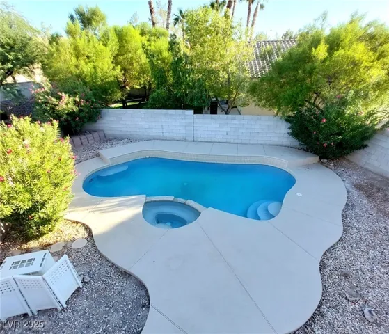 $2,195 | 301 Butterworth Court, Henderson, NV 89052