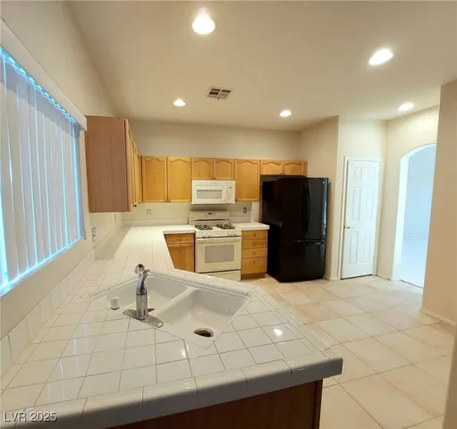 $2,195 | 301 Butterworth Court, Henderson, NV 89052