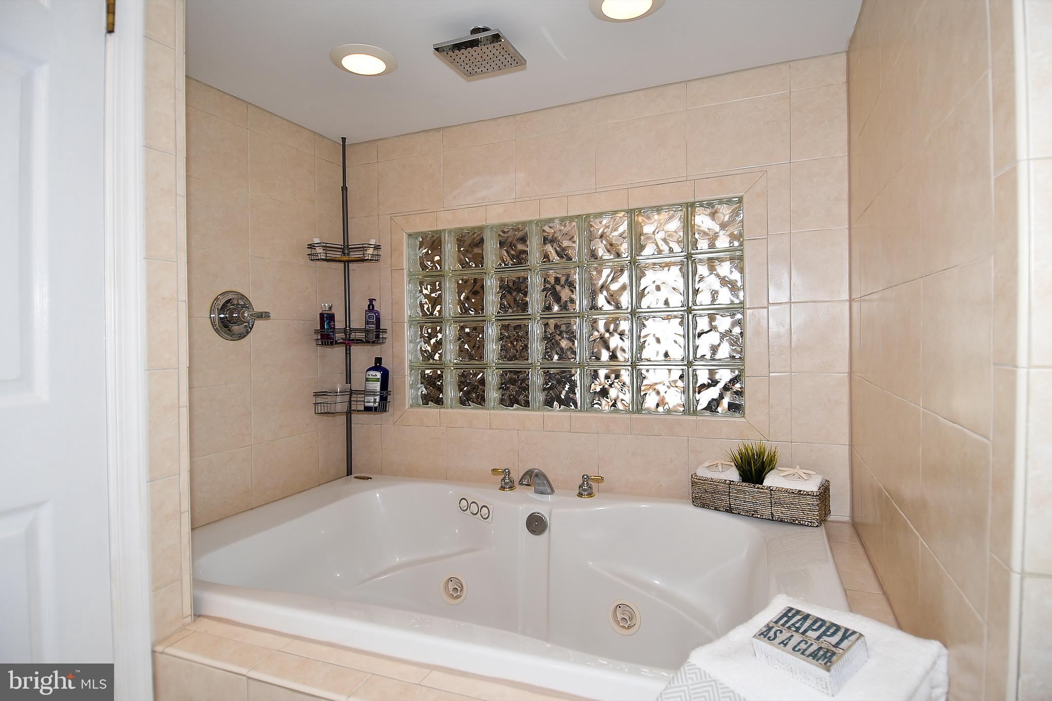 6591 Forest Dew Court Springfield, VA 22152 - Photo 30 of 39 Soaking tub in the 2nd full bath